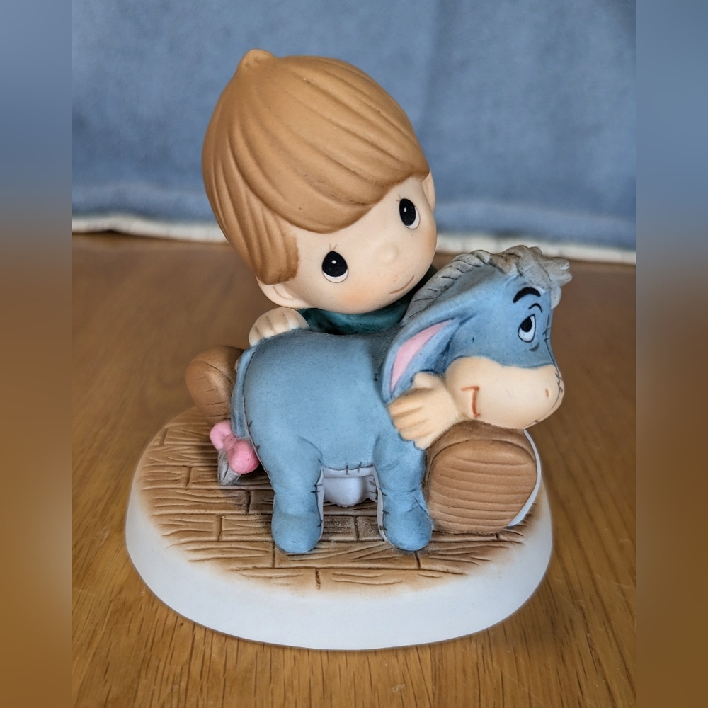 Disney Showcase Precious Moments Eeyore "A Hug Is No Bother" Figurine